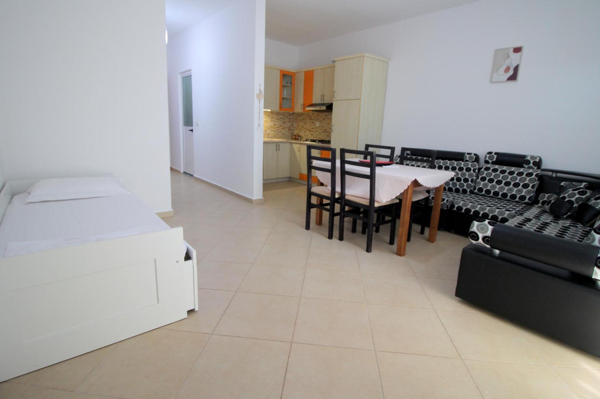 July Seaview Apartments Sarandë Exteriör bild