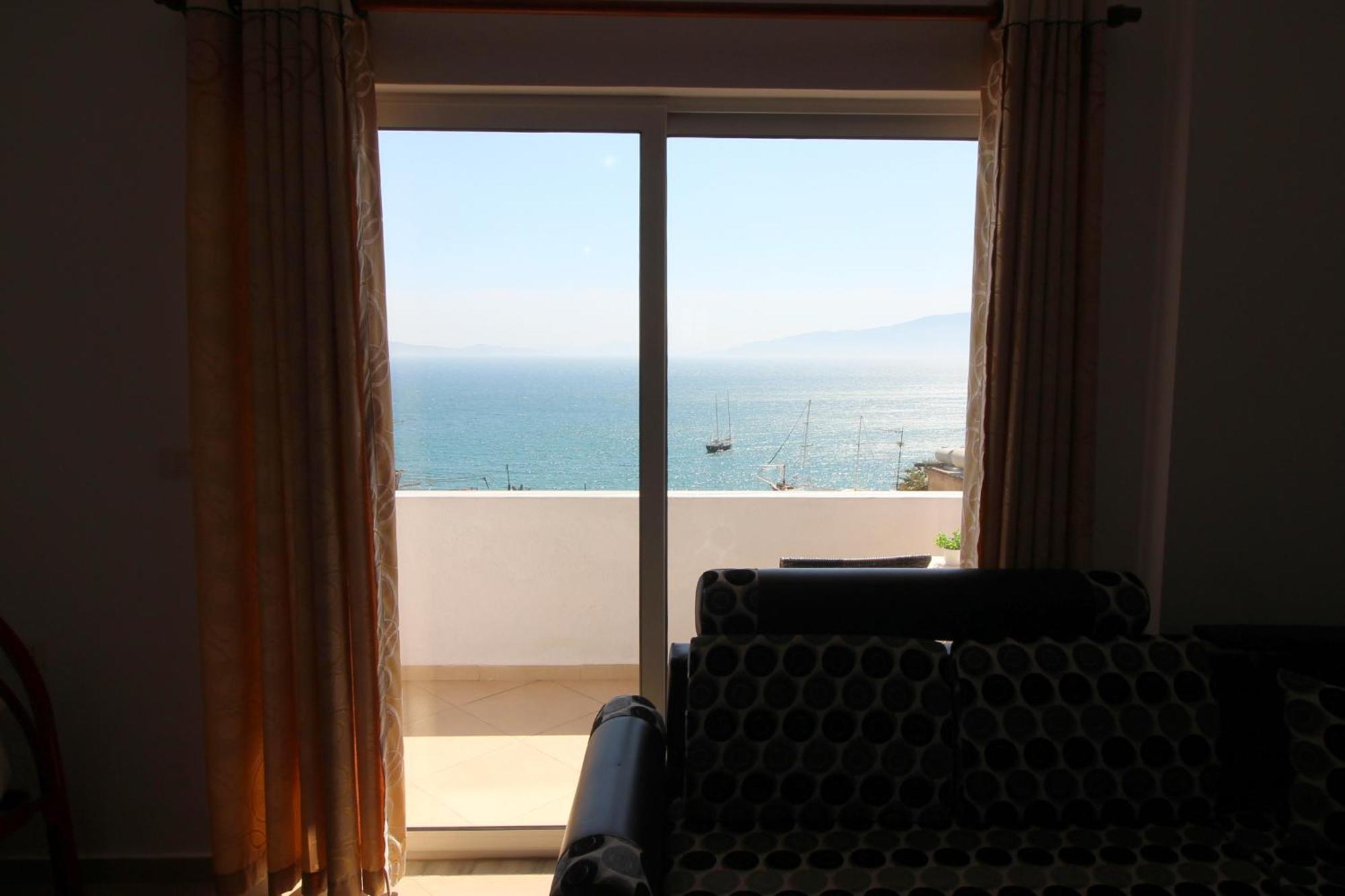 July Seaview Apartments Sarandë Exteriör bild